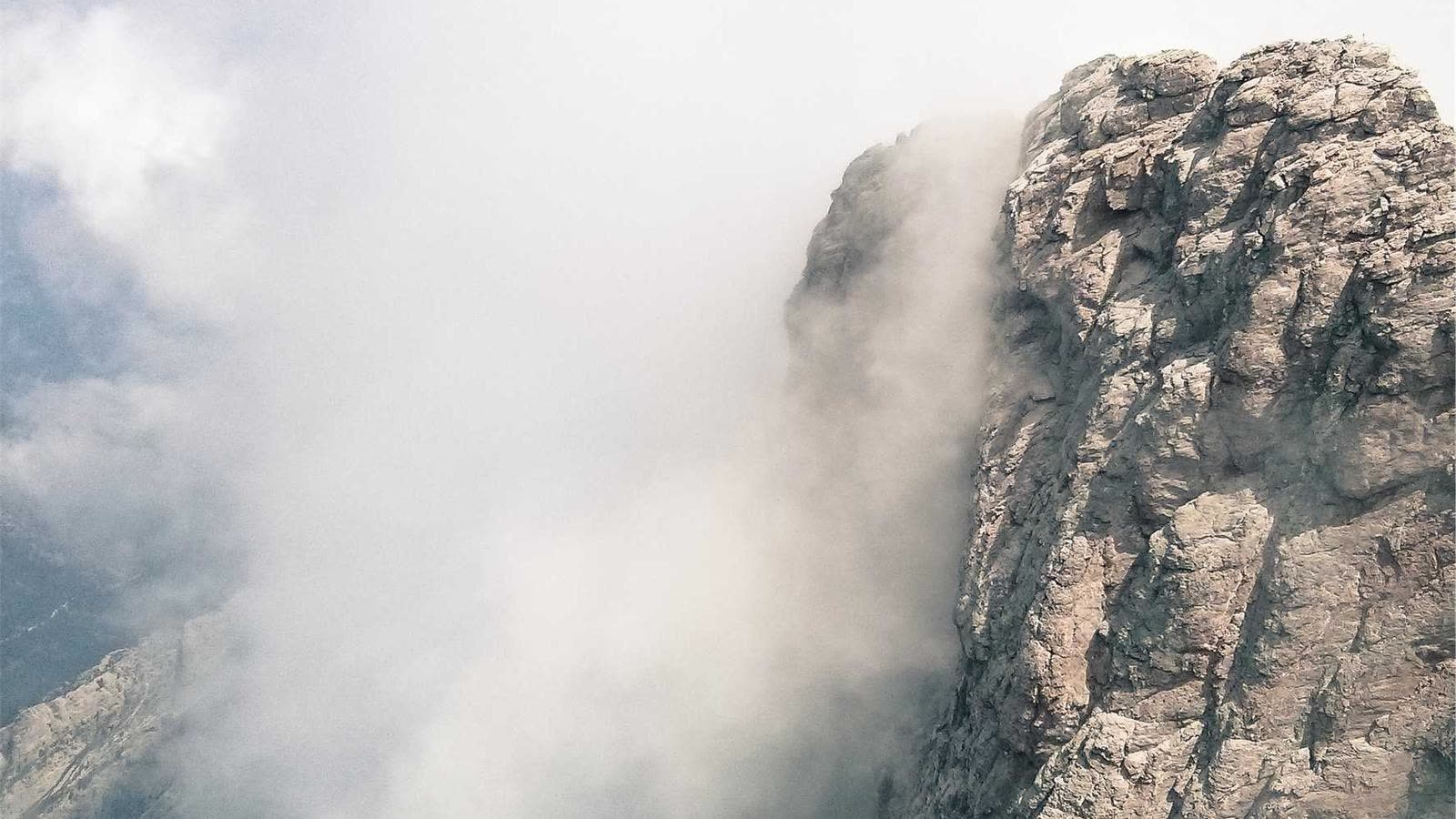 Zone 2 vs HIIT: which builds fitness faster (and how to combine them)